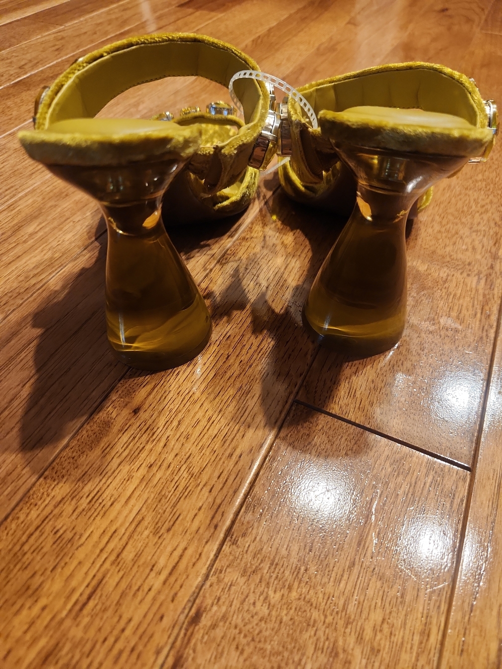 GB Mustard Velvet Rhinestone Clear Heel Sandals Size 8.5M - Picture 4 of 6